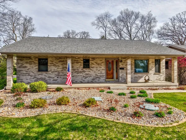 $325,000 | 334 South Oak Lane, Streator, IL 61364