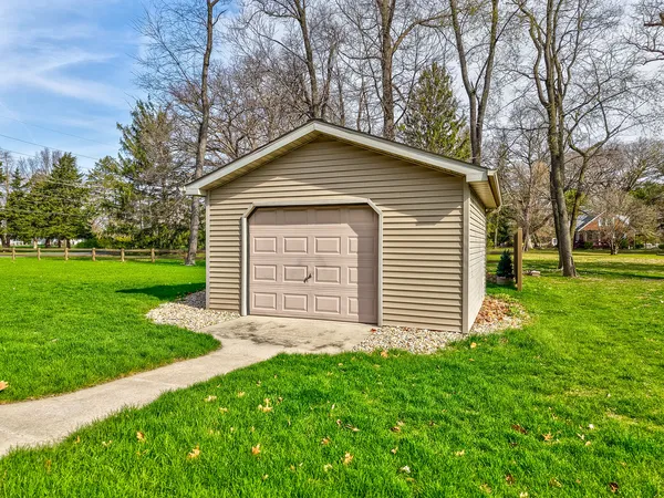 $325,000 | 334 South Oak Lane, Streator, IL 61364