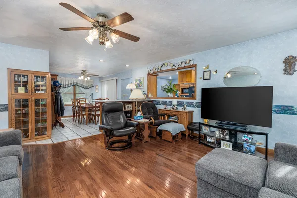 $325,000 | 334 South Oak Lane, Streator, IL 61364