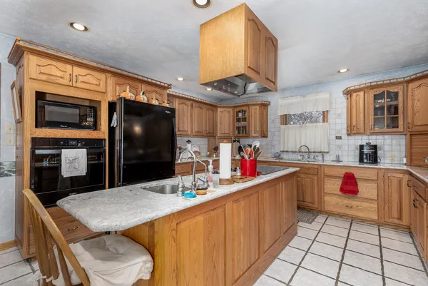 $325,000 | 334 South Oak Lane, Streator, IL 61364