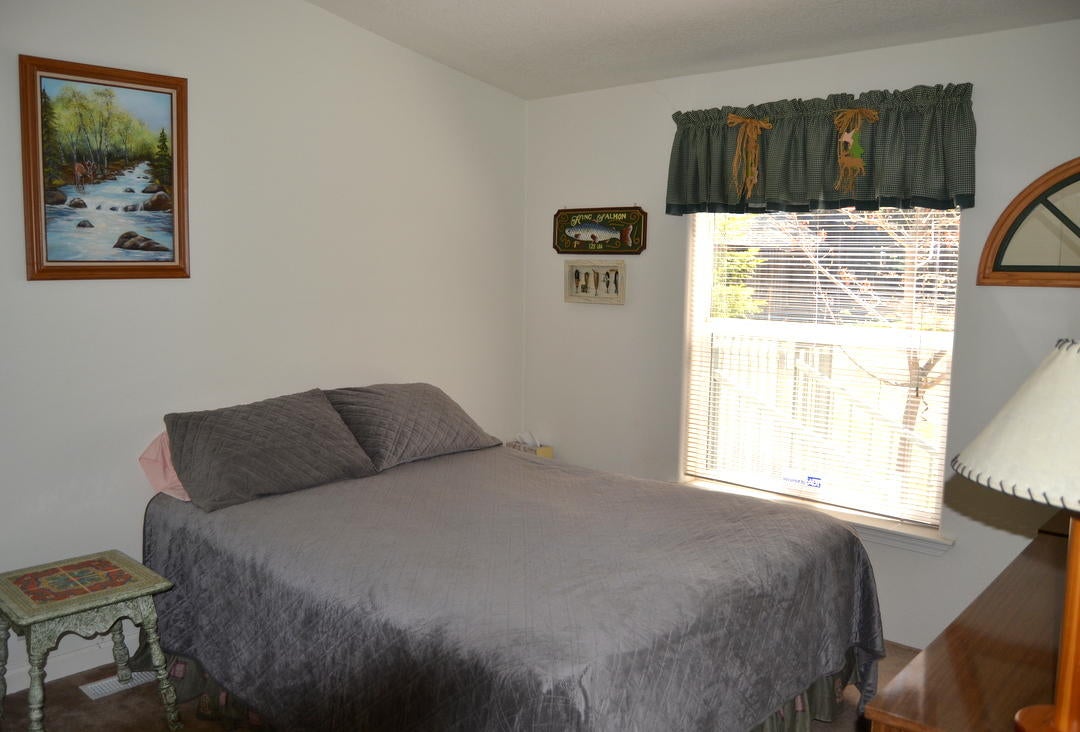 3320 Riverbanks Road Grants Pass, OR 97527 - Photo 20 of 35 DSC_9718
