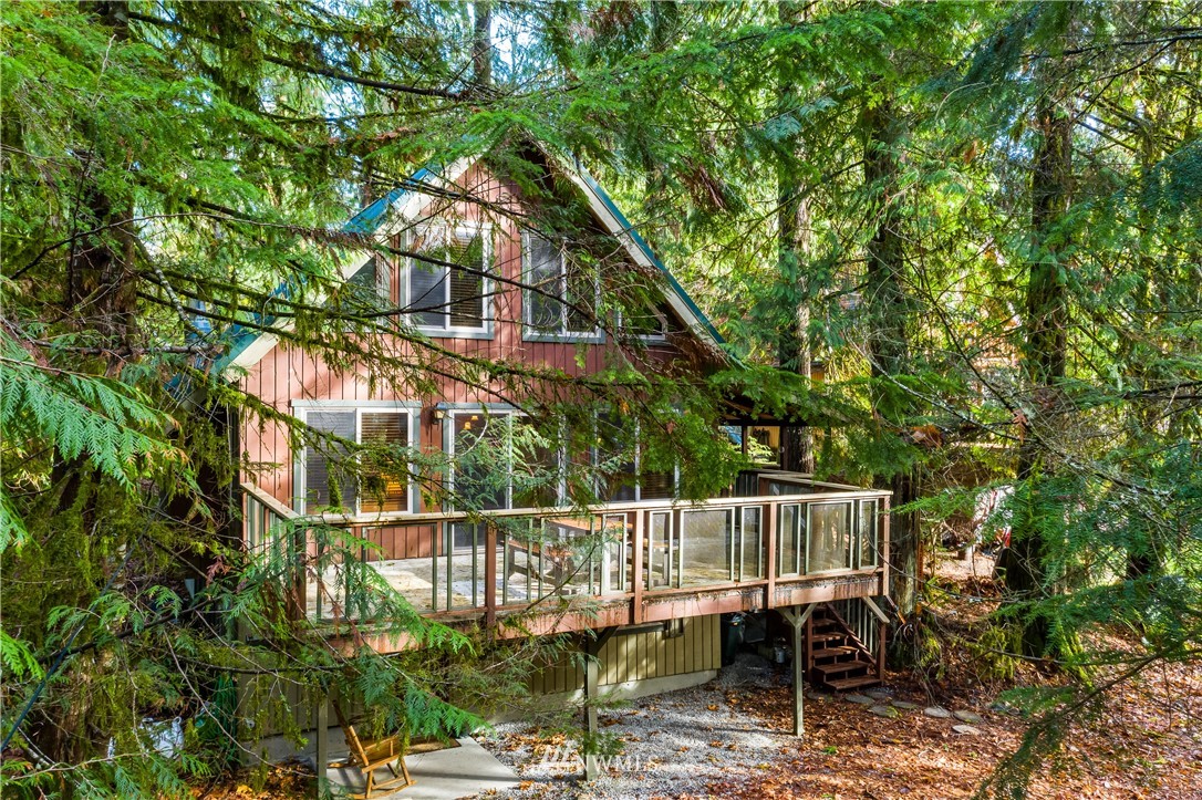 14005 Welcome Road Glacier, WA 98244 - Photo 2 of 39 Gallery Image 2