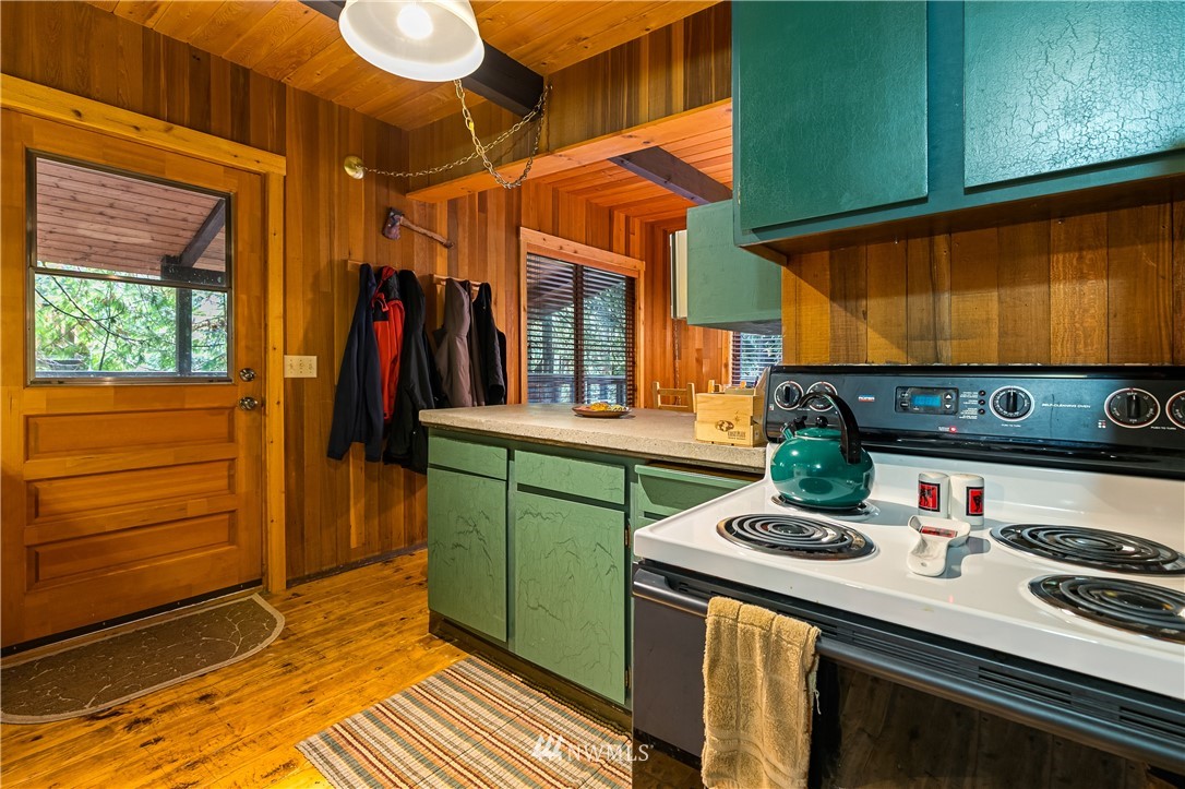 14005 Welcome Road Glacier, WA 98244 - Photo 8 of 39 Gallery Image 8