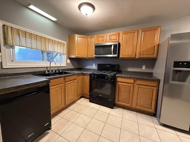 230 East Elm Street Sycamore, IL 60178 - Photo 8 of 26