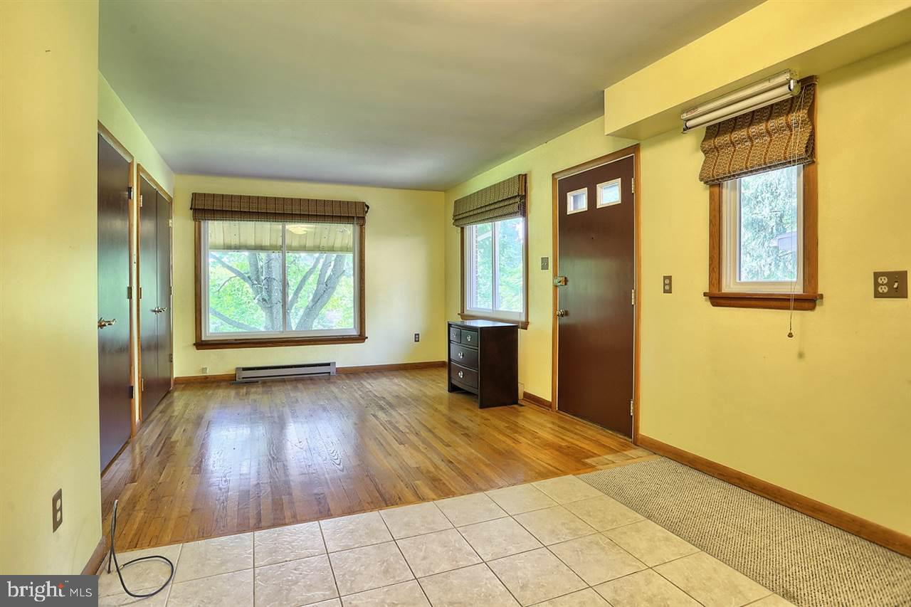 204 Hilltop Road Boiling Springs, PA 17007 - Photo 12 of 25 Gallery Image 12