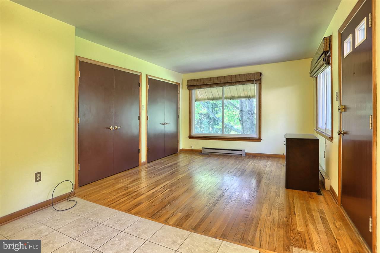 204 Hilltop Road Boiling Springs, PA 17007 - Photo 13 of 25 Gallery Image 13