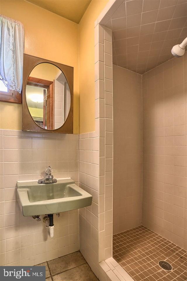 204 Hilltop Road Boiling Springs, PA 17007 - Photo 14 of 25 Gallery Image 14