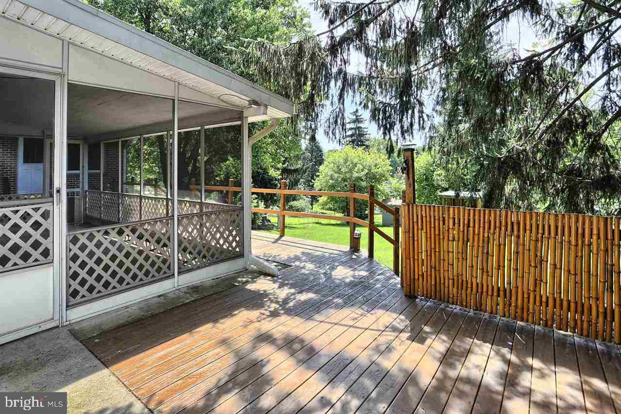 204 Hilltop Road Boiling Springs, PA 17007 - Photo 17 of 25 Gallery Image 17