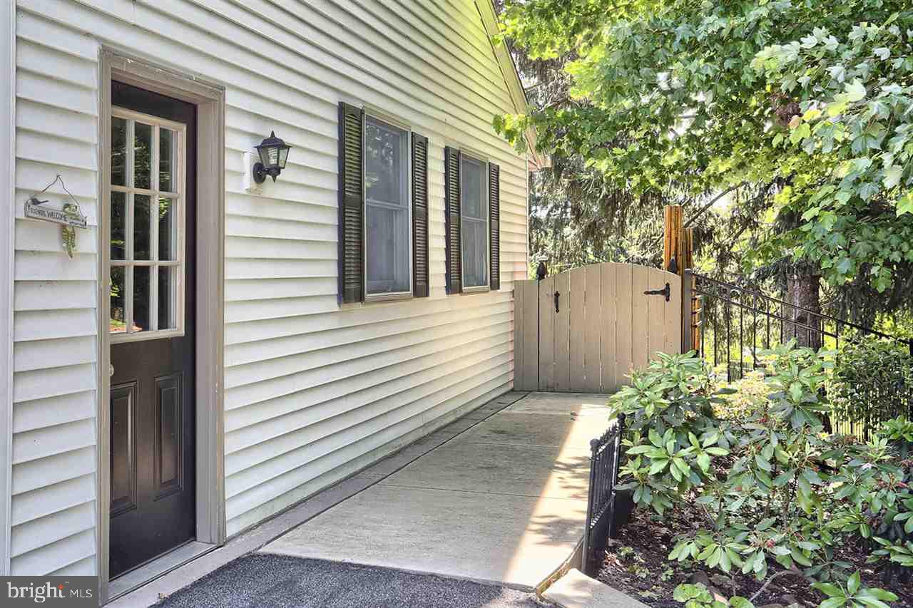 204 Hilltop Road Boiling Springs, PA 17007 - Photo 21 of 25 Gallery Image 21