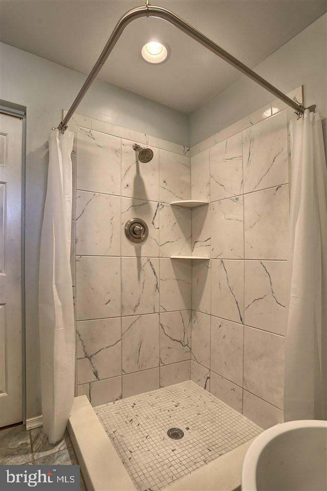 204 Hilltop Road Boiling Springs, PA 17007 - Photo 10 of 25 Gallery Image 10