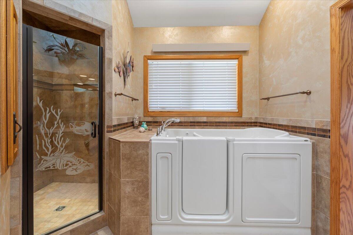 21765 Greenview Road Council Bluffs, IA 51503 - Photo 54 of 138 54-Greenview_054