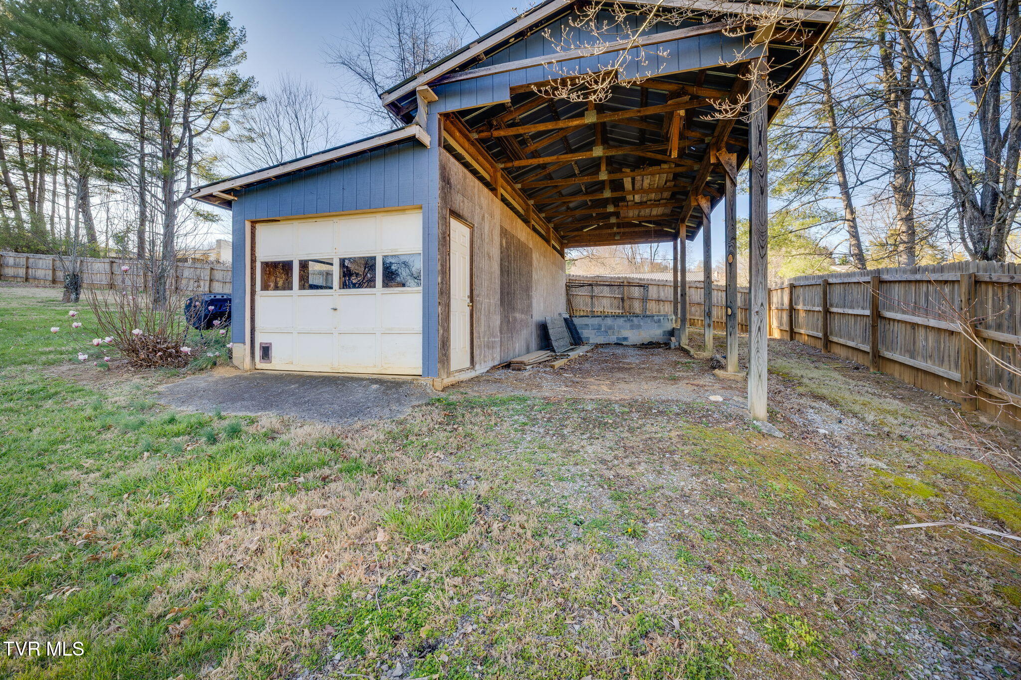 1066 Fall Creek Road Kingsport, TN 37664 - Photo 44 of 52 045