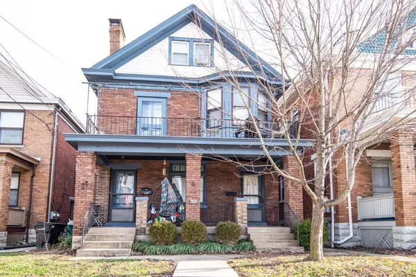 $2,200 | 2426 Fairview Avenue, Unit 2, Cincinnati, OH 45219