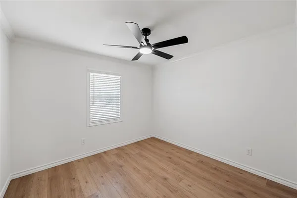 $232,900 | 611 North Rita Street, Lacy-Lakeview, TX 76705