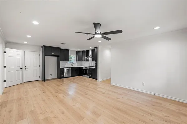 $232,900 | 611 North Rita Street, Lacy-Lakeview, TX 76705