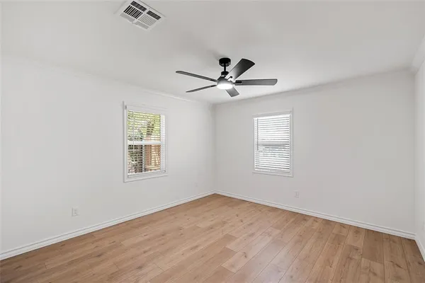 $232,900 | 611 North Rita Street, Lacy-Lakeview, TX 76705