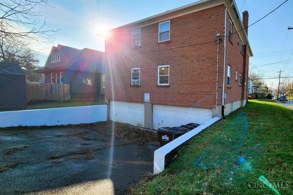 6820 Plainfield Road Cincinnati, OH 45236 - Photo 3 of 13 Gallery Image 3