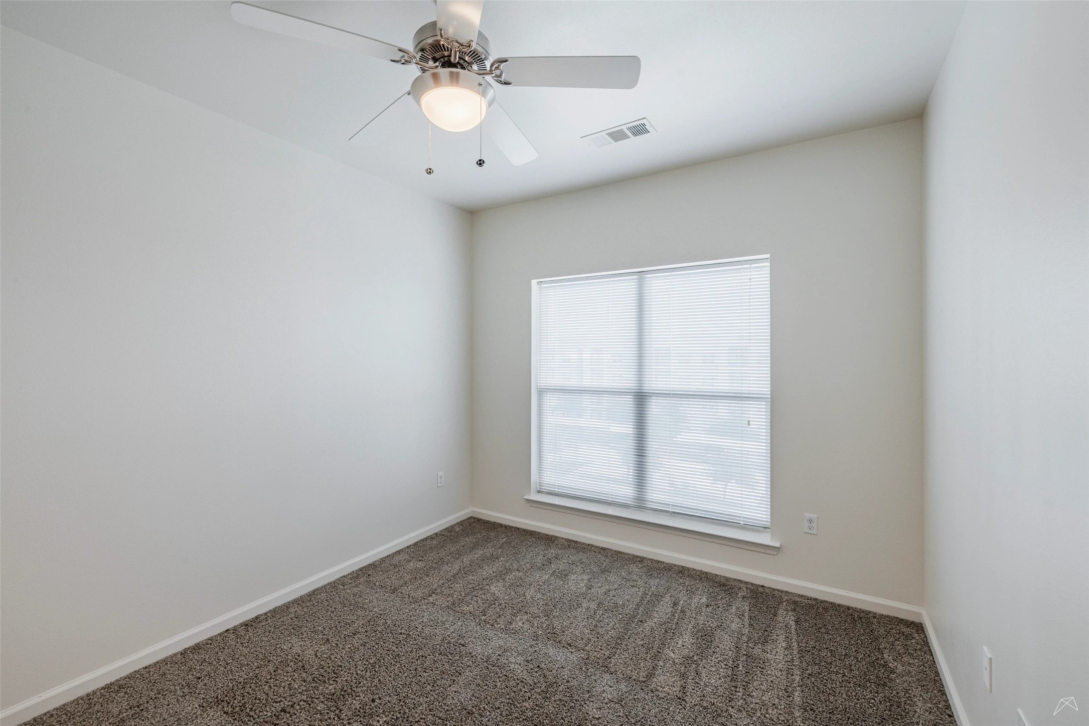 5605 Springdale Road, Unit 333402 Austin, TX 78723 - Photo 19 of 36 Up to 8 weeks free rent and waiving the standard deposit with approved credit and landlord verification.