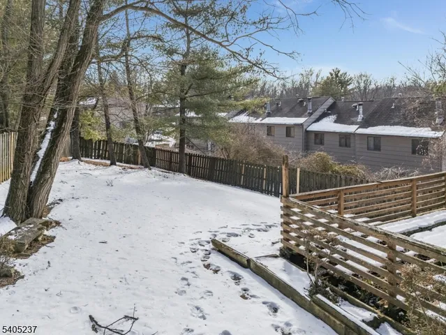 $475,000 | 2 Berrywood Lane, High Bridge, NJ 08829