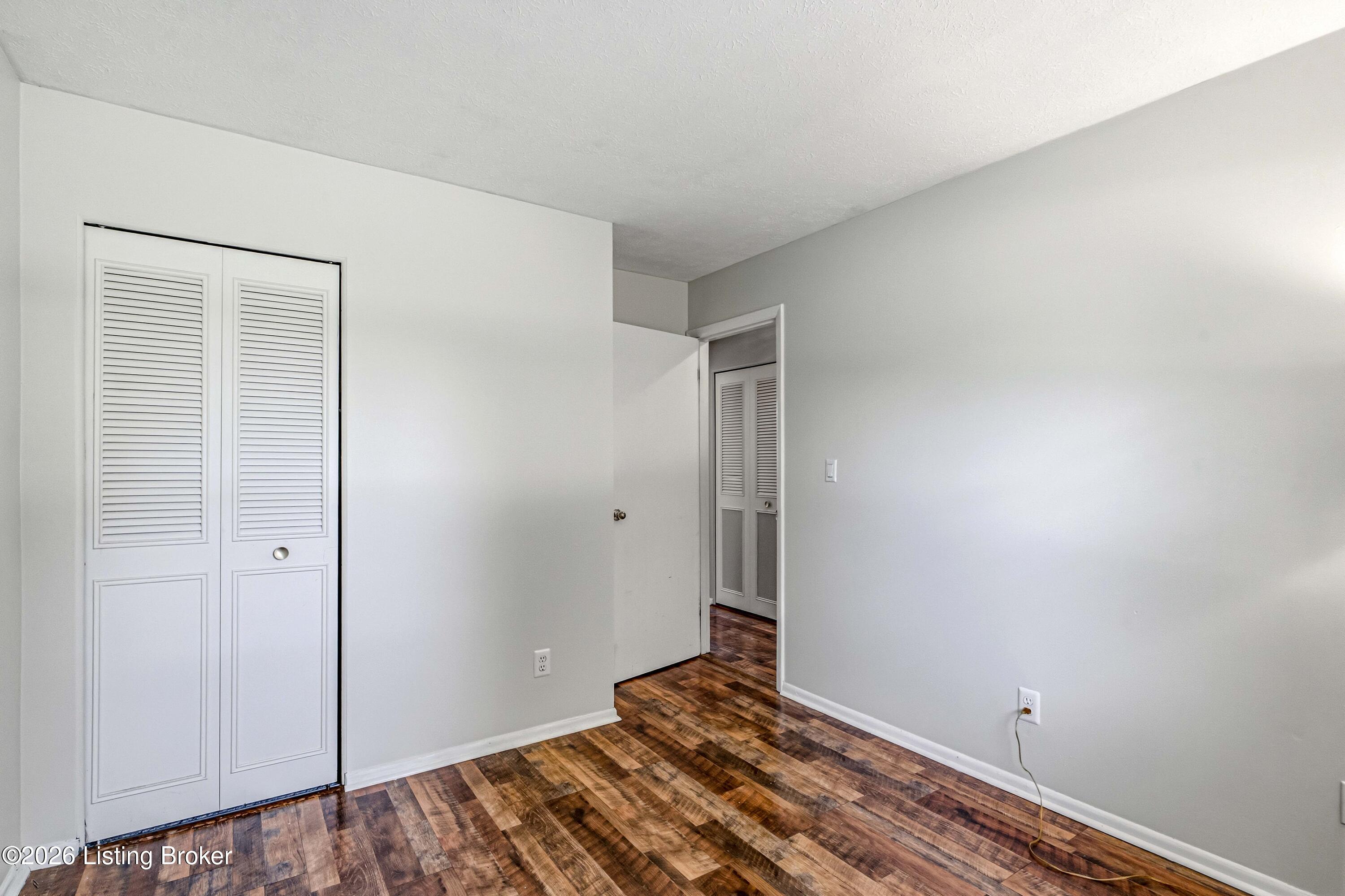 6703 Barbrook Road Louisville, KY 40258 - Photo 12 of 41 DSC00997