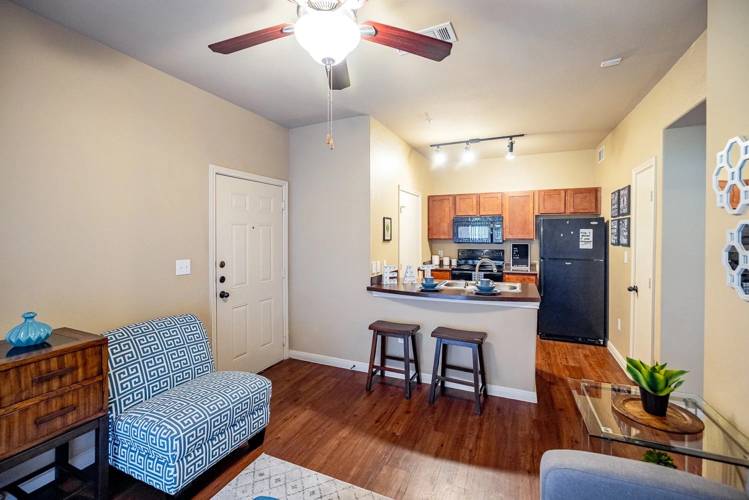 701 Center Ridge Drive, Unit 425 Austin, TX 78753 - Photo 9 of 20 Up to 8 weeks free on select units and lease terms!