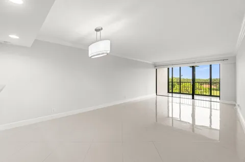 $385,000 | 6562 Boca Del Mar Drive, Unit 623, Boca Raton, FL 33433
