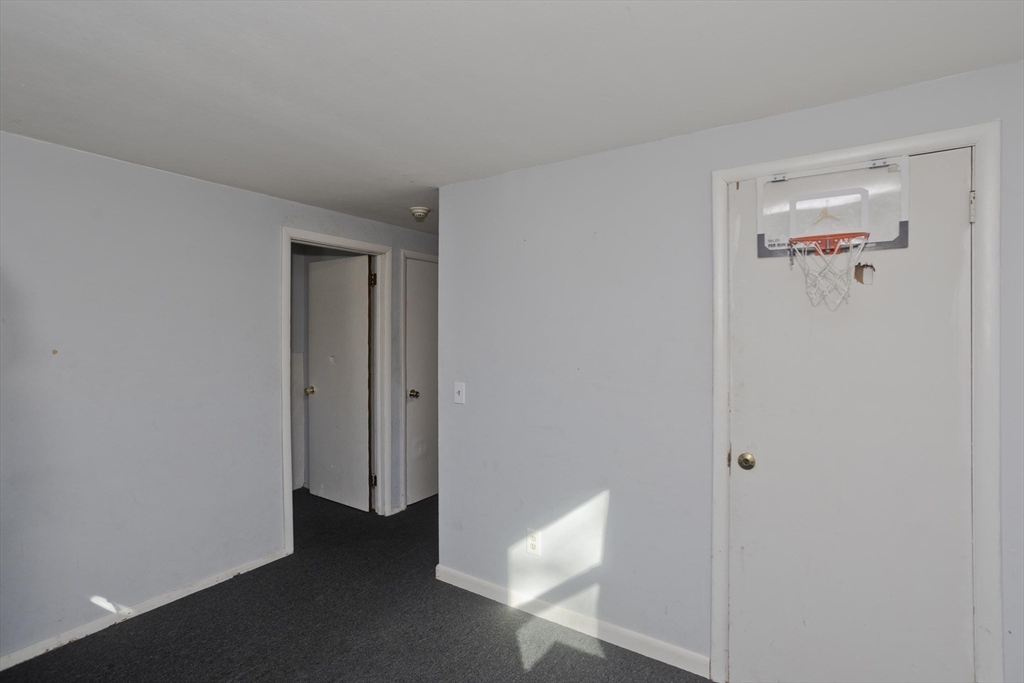 3 Fordham Street Springfield, MA 01104 - Photo 12 of 16