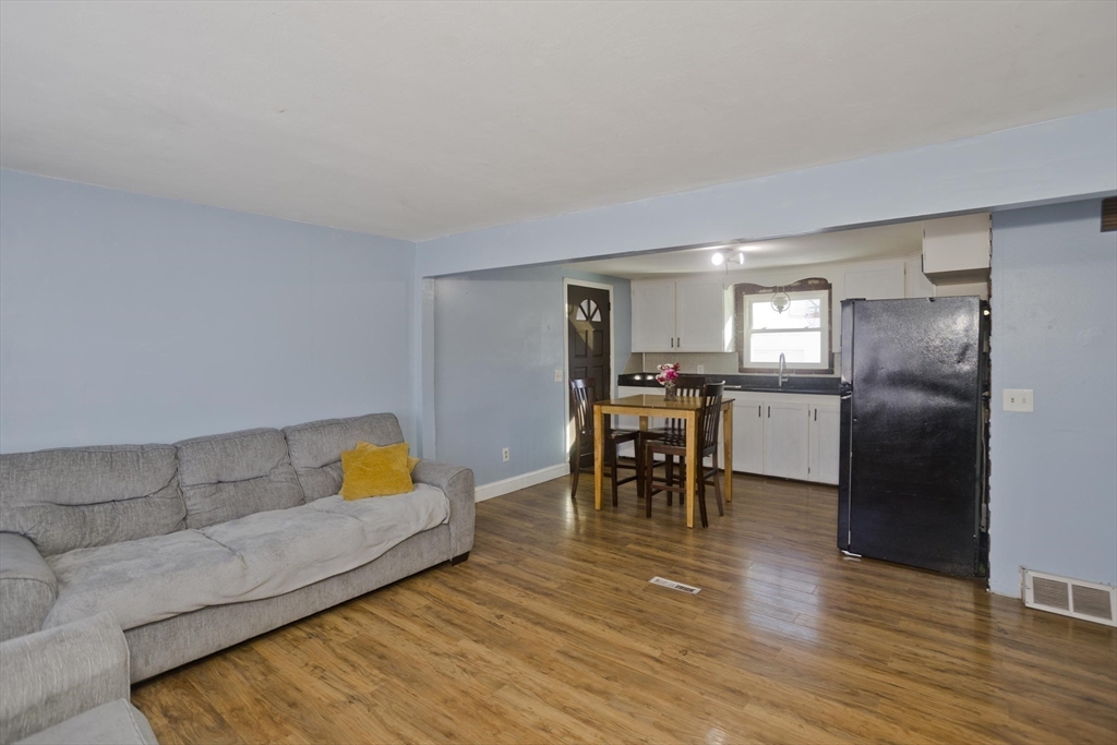3 Fordham Street Springfield, MA 01104 - Photo 5 of 16