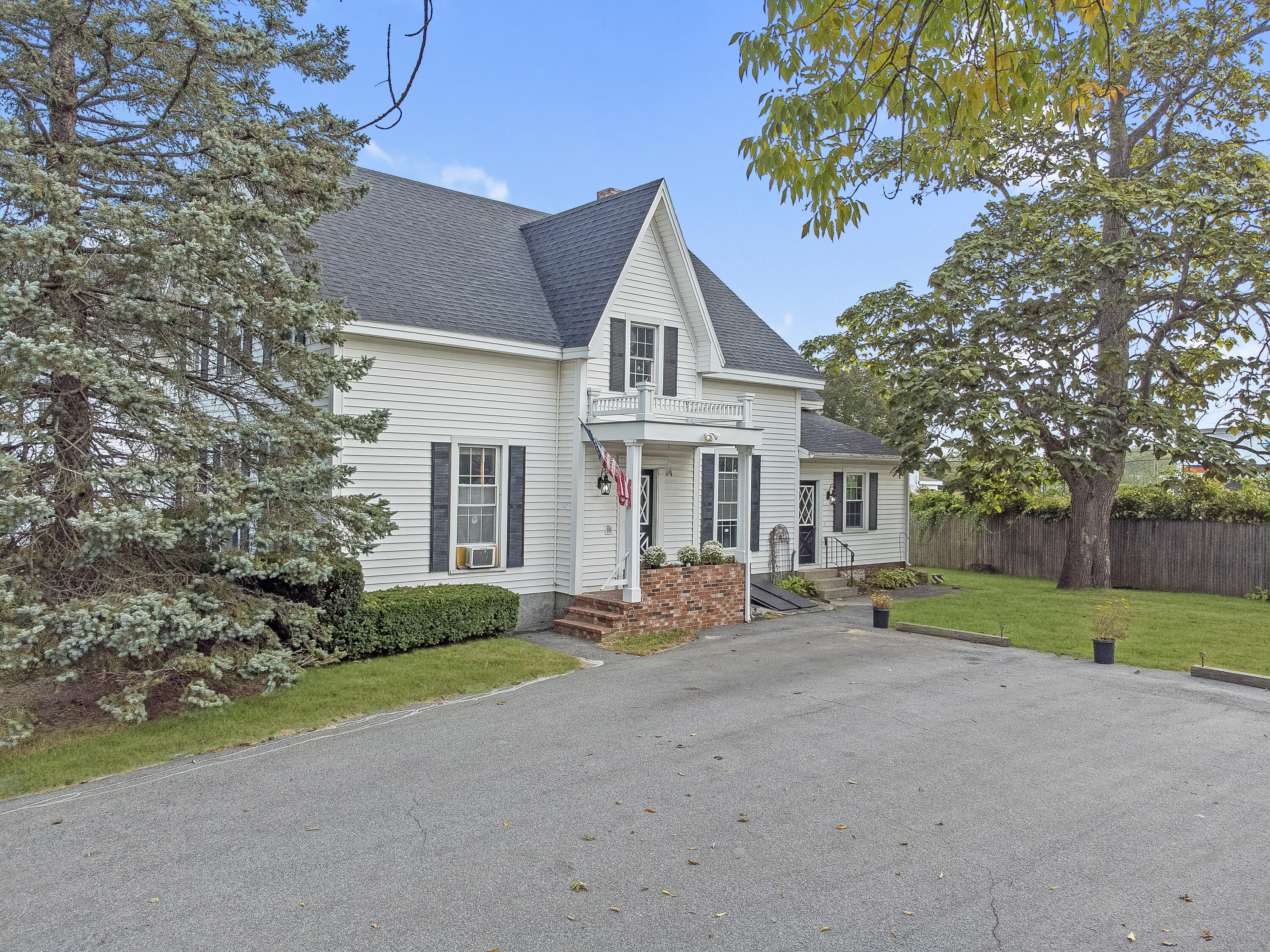 815 Stevens Avenue Portland, ME 04103 - Photo 2 of 17 815-Stevens-Ave-Portland-3
