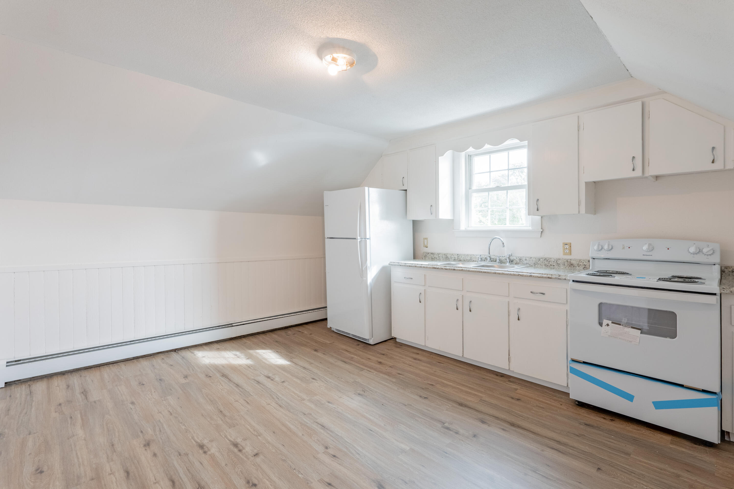 815 Stevens Avenue Portland, ME 04103 - Photo 4 of 17 815 Stevens Ave Portland-68