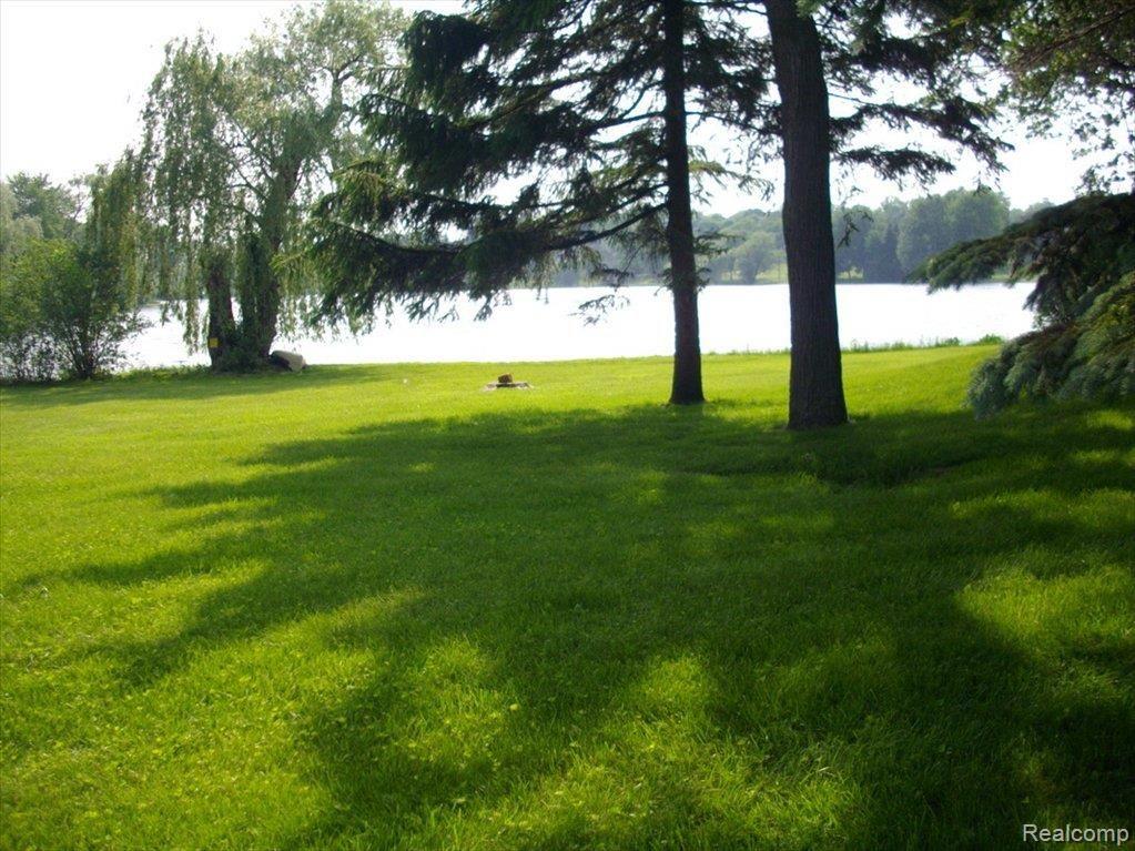 5170 Wing Lake Road Bloomfield Hills, MI 48302 - Photo 4 of 16 Another Great Lake View