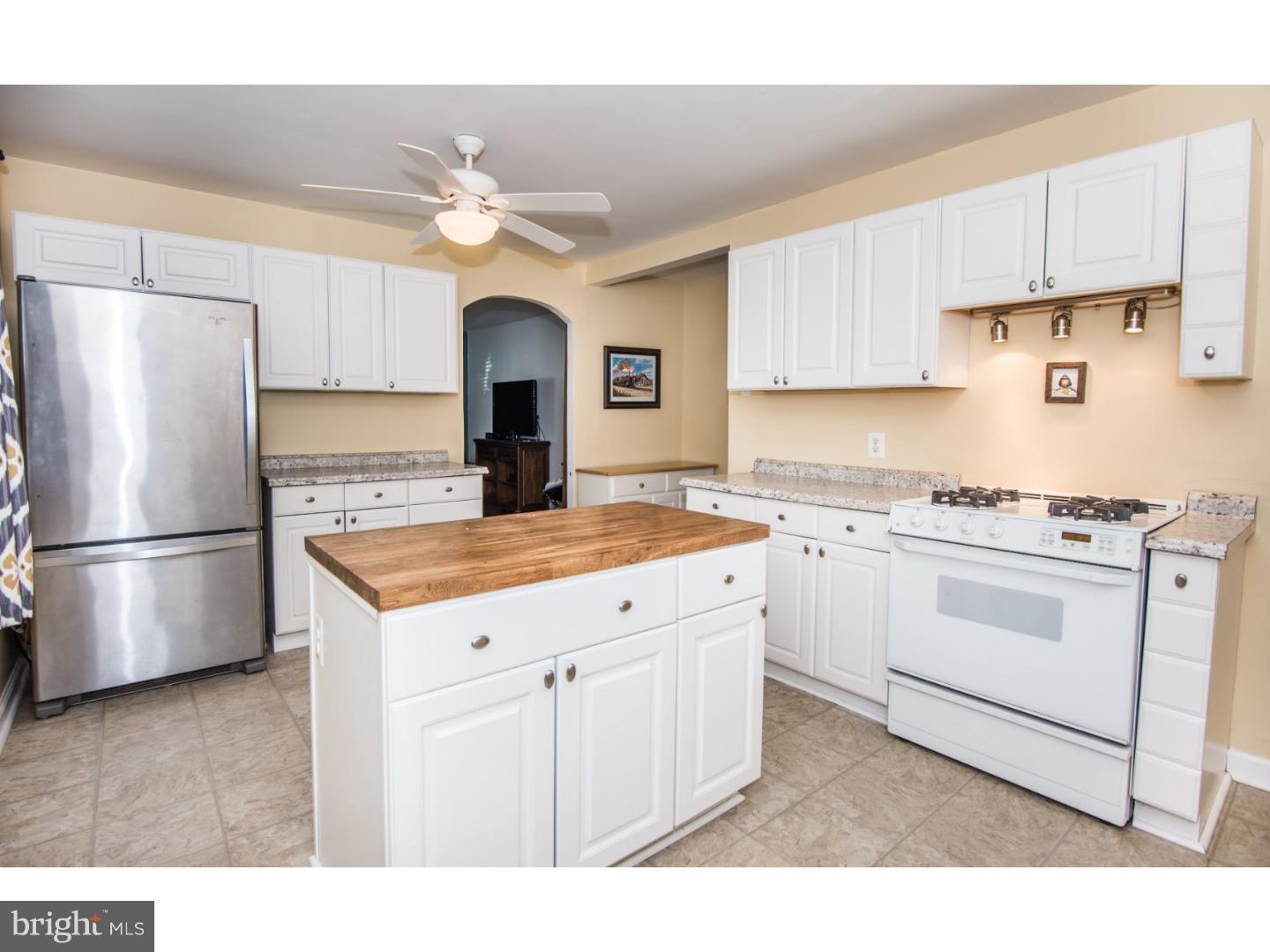 30 Ridgley Street Mount Holly, NJ 08060 - Photo 3 of 25