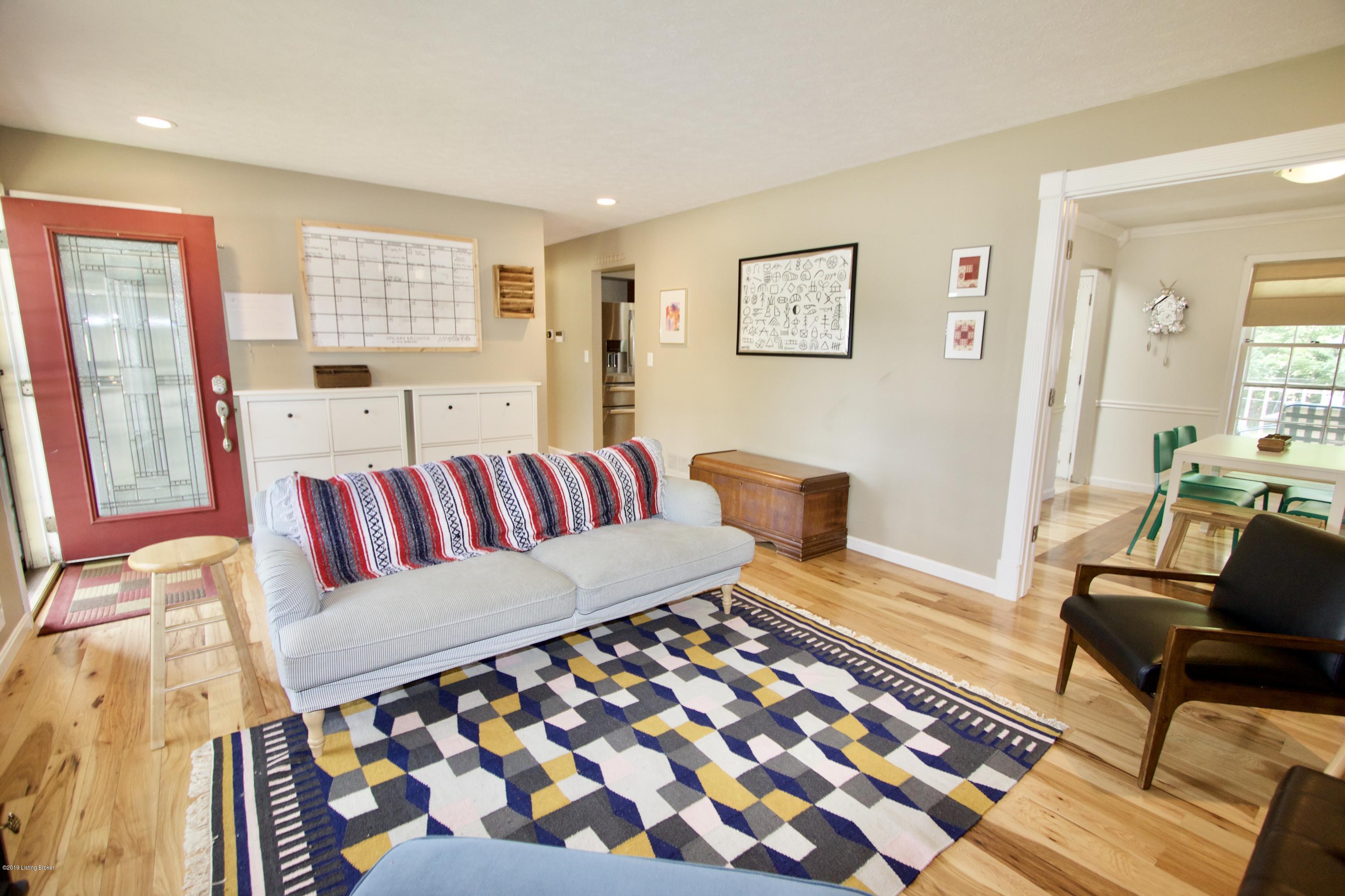 6603 Tottenham Road Louisville, KY 40207 - Photo 5 of 63 fullsizeoutput_2d82