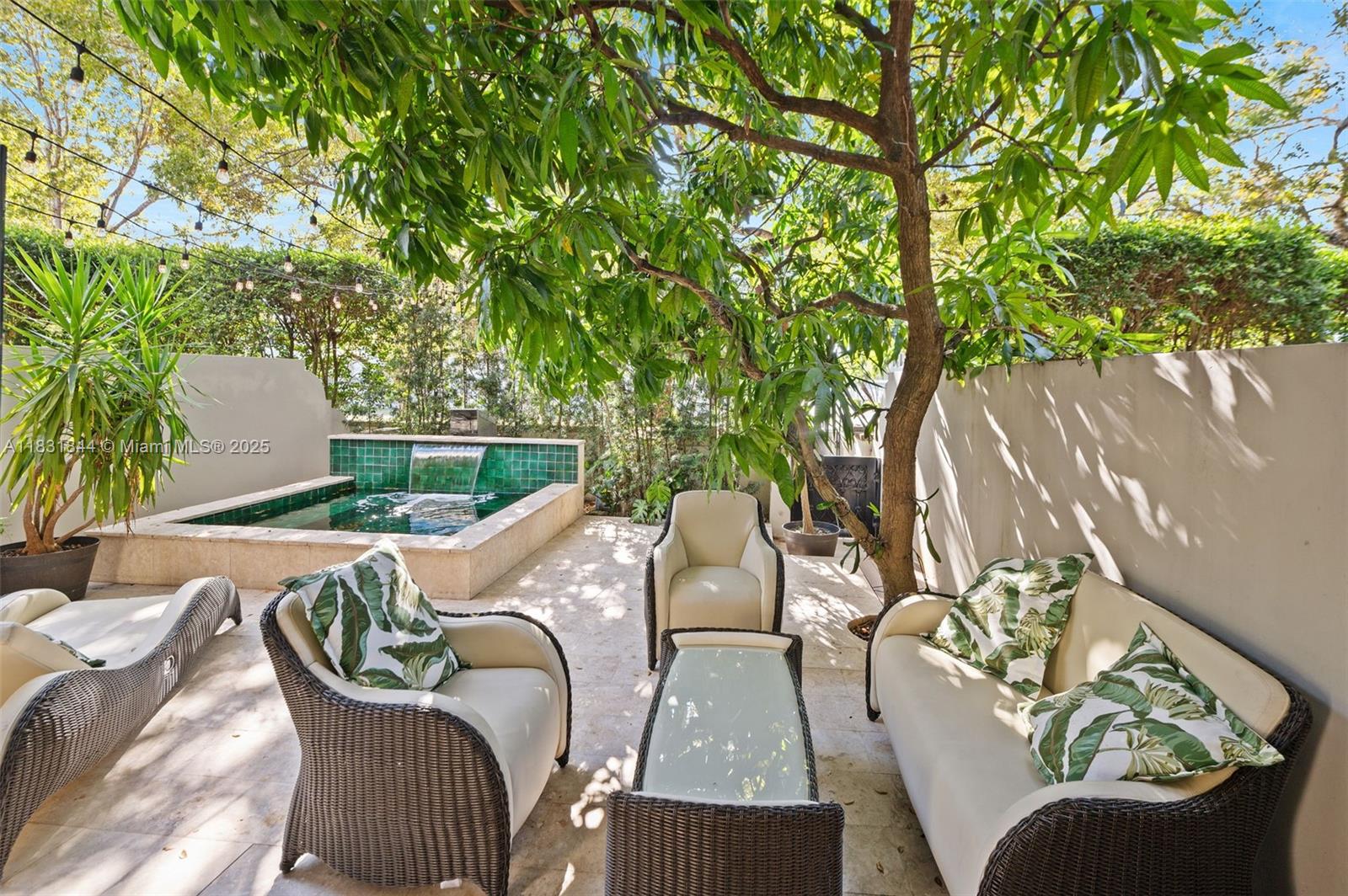 7560 Southwest 56th Court Miami, FL 33143 - Photo 19 of 60