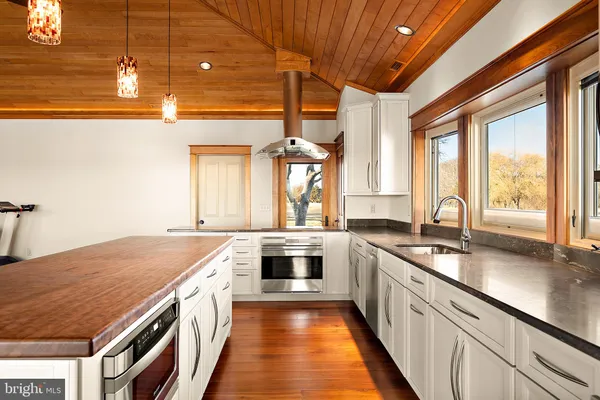 $3,900,000 | 5711 Waterside Drive, Berlin, MD 21811