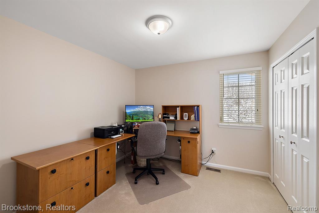 2738 Long Meadow Lane Rochester Hills, MI 48307 - Photo 32 of 64