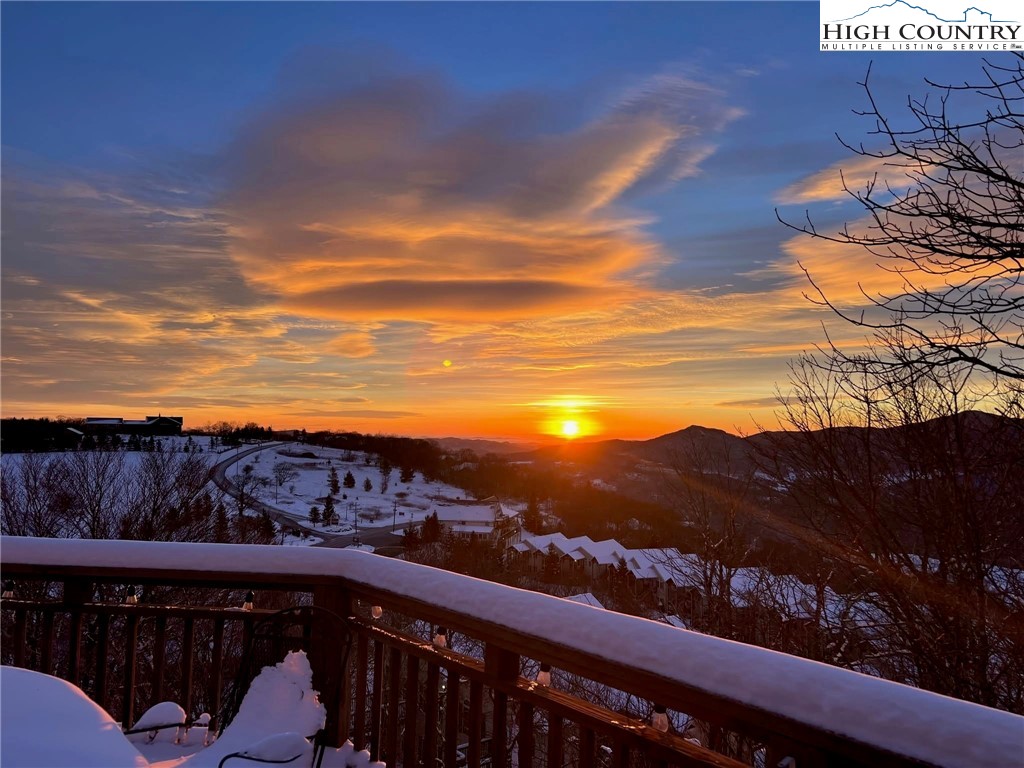 105 Skiloft Road Beech Mountain, NC 28604 - Photo 8 of 44