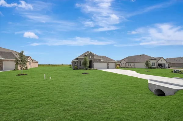 $400,000 | 221 Dunovant Drive, Sealy, TX 77474