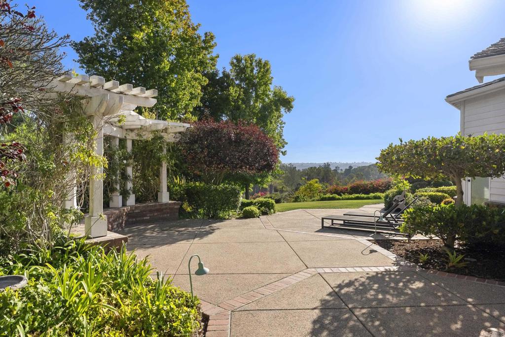5427 La Crescenta Road Rancho Santa Fe, CA 92067 - Photo 19 of 20 Gallery Image 19