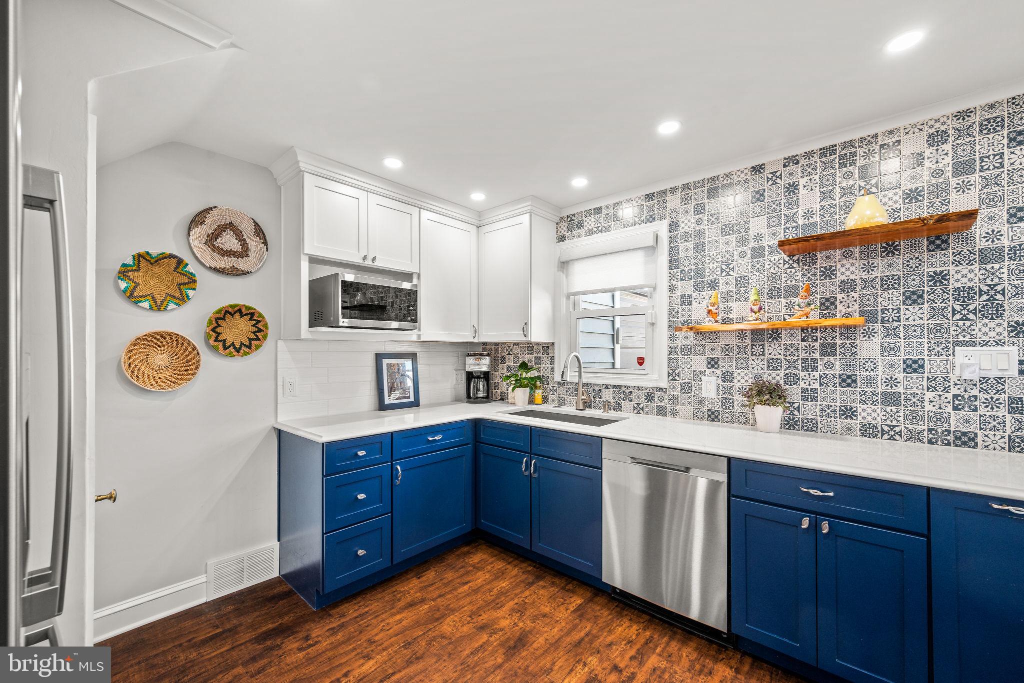 221 Brock Road Springfield, PA 19064 - Photo 12 of 33 FARMHOUSE SINK