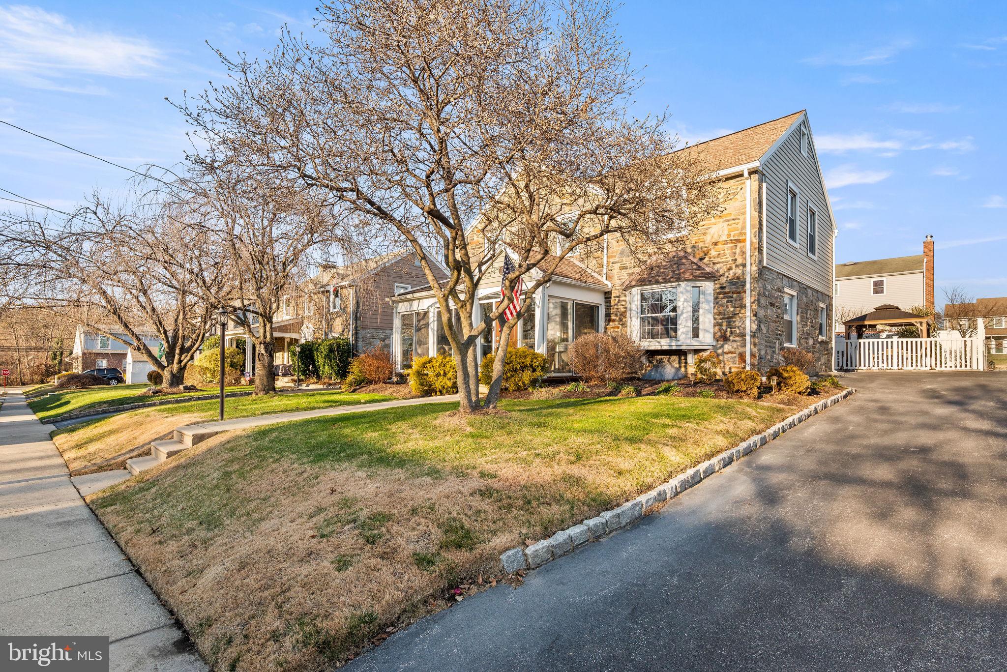 221 Brock Road Springfield, PA 19064 - Photo 2 of 33