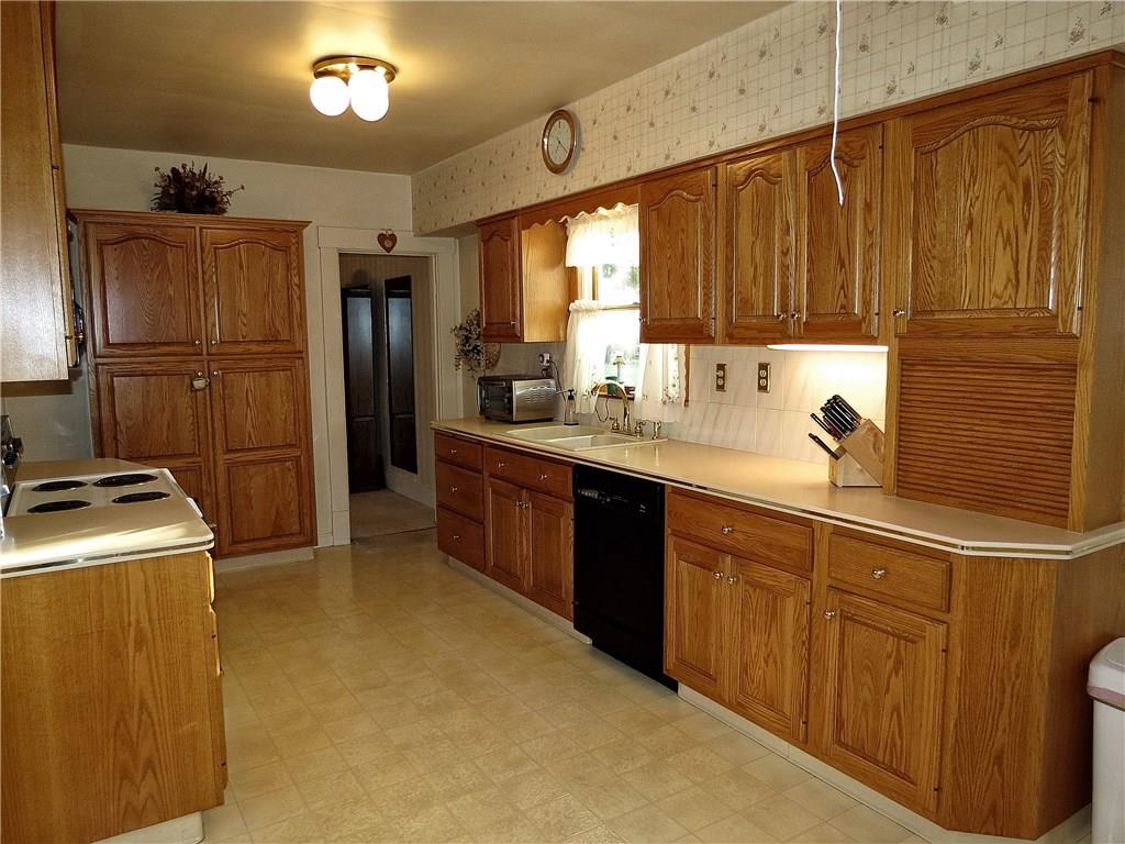 1921 Ridge Rd Extension Economy, PA 15003 - Photo 3 of 24 19X9.5 Kitchen