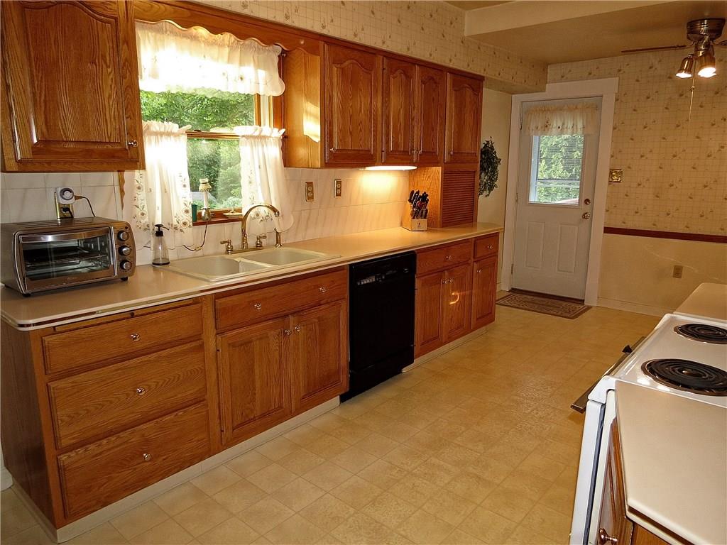 1921 Ridge Rd Extension Economy, PA 15003 - Photo 4 of 24 19X9.5 Kitchen