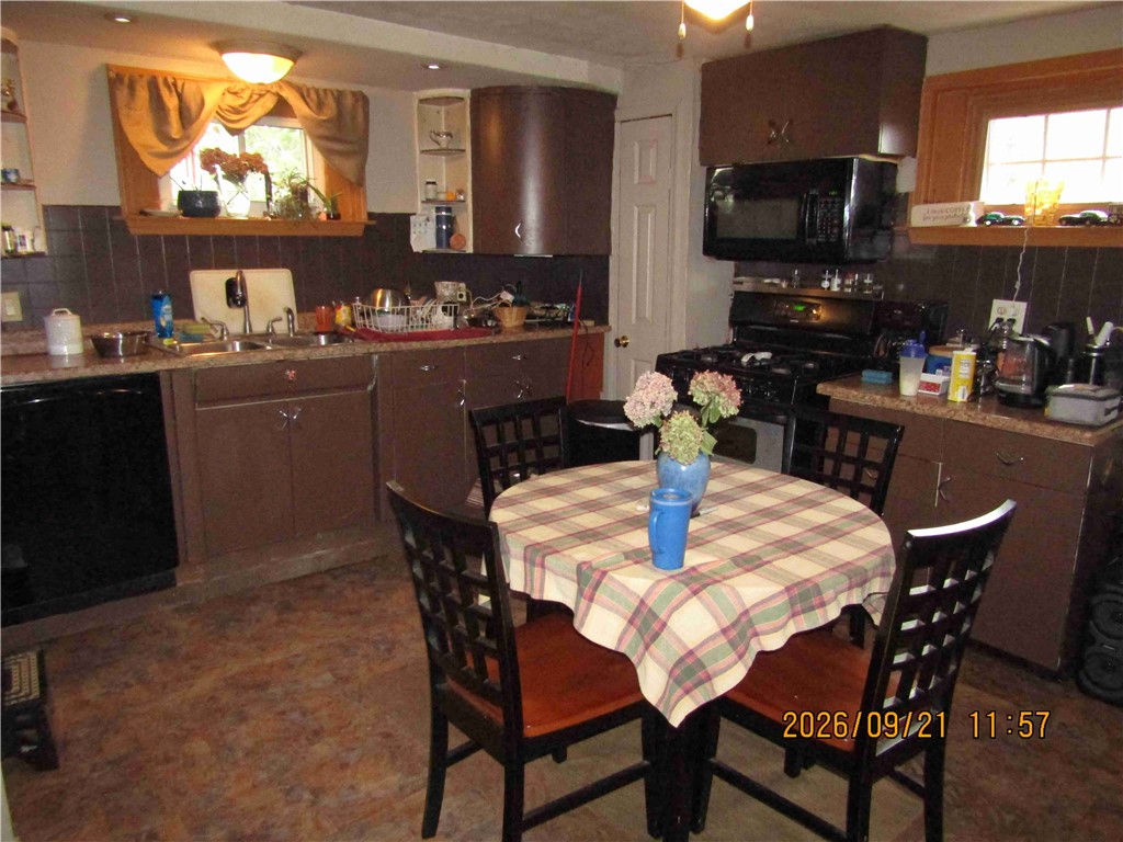 629 Moscow Road Hamlin, NY 14464 - Photo 10 of 20 Kitchen