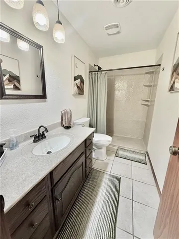 $570,000 | 25101 State Hwy EE, Maryville, MO 64468