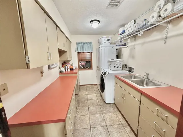 $570,000 | 25101 State Hwy EE, Maryville, MO 64468