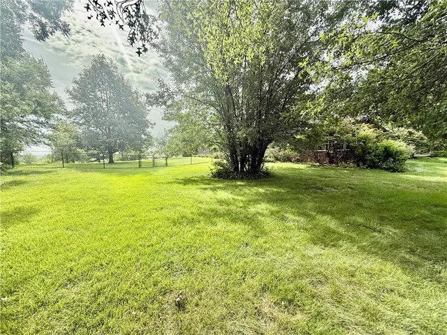 $570,000 | 25101 State Hwy EE, Maryville, MO 64468