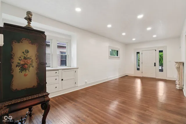 $1,750 | 615 North Grant Avenue, Indianapolis, IN 46201