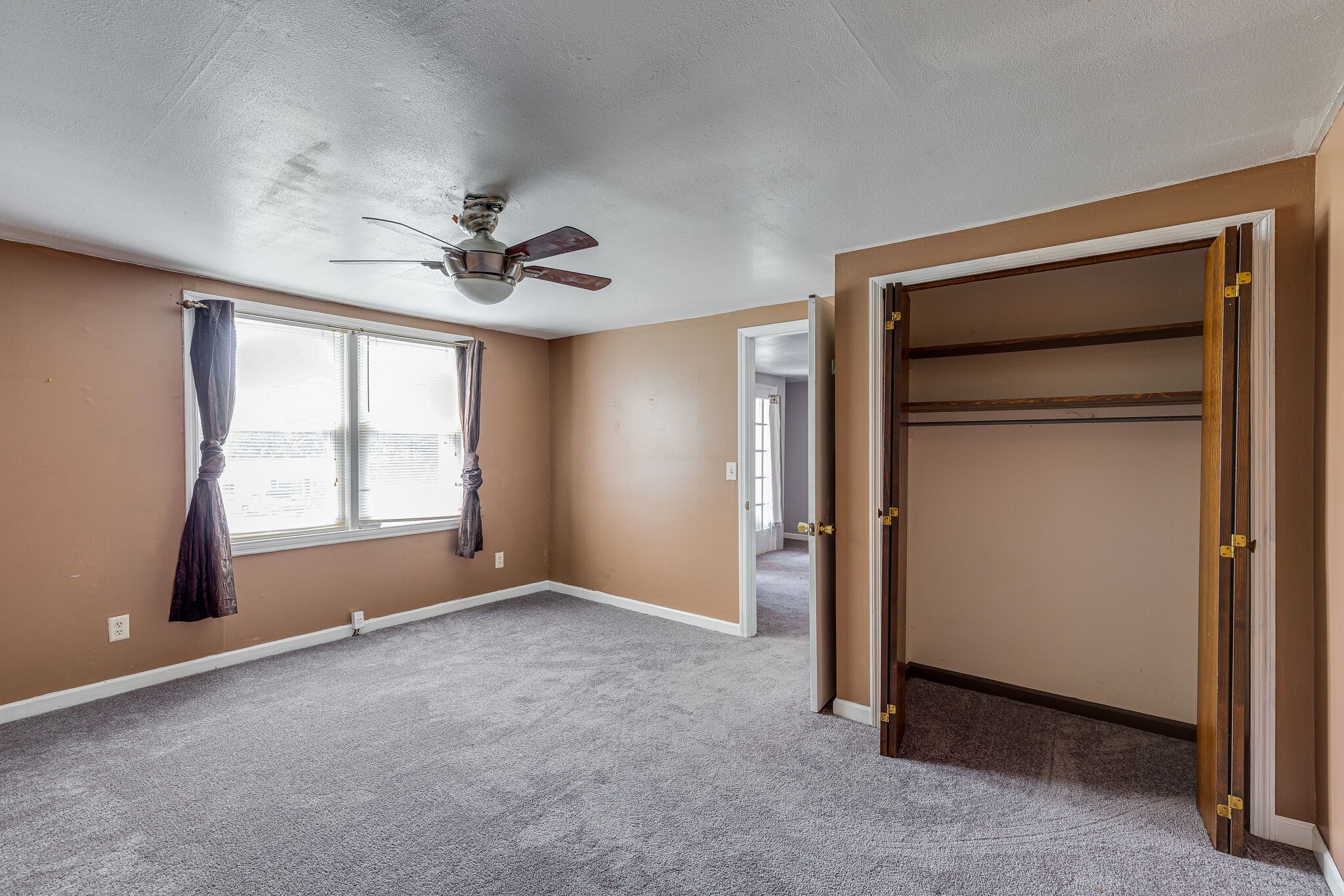 675 Holloway Road Lebanon, TN 37090 - Photo 22 of 32 a view of an empty room with a window