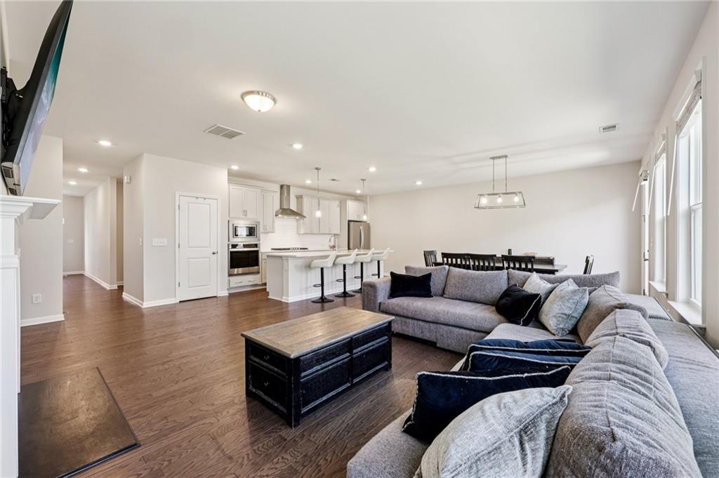 4193 Halton Road Duluth, GA 30097 - Photo 3 of 32